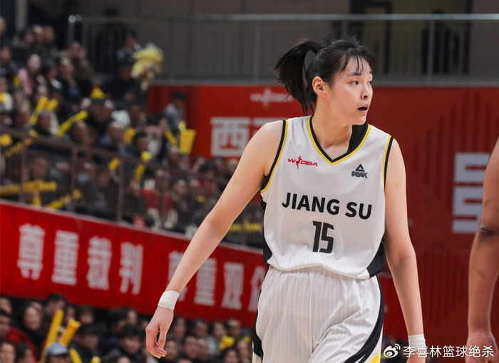 江苏女篮爆冷击败广东女篮 许晨妍三分建功引关