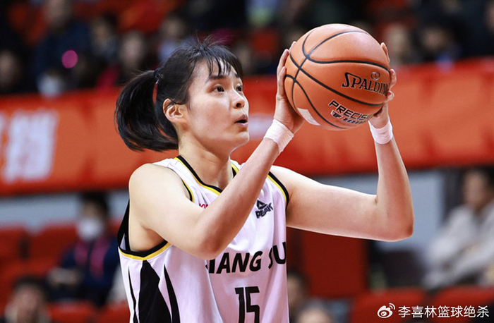 江苏女篮爆冷击败广东女篮 许晨妍三分建功引关