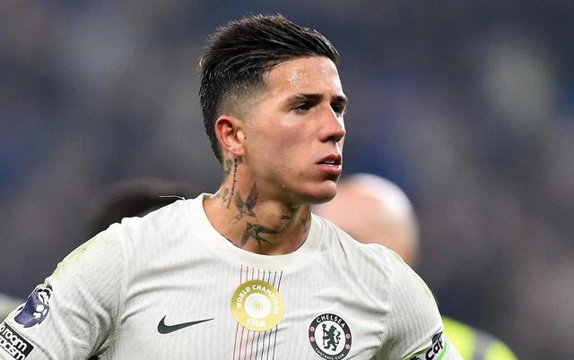 恩佐公开示爱马德里引队内不满，罗塞尼尔或剥