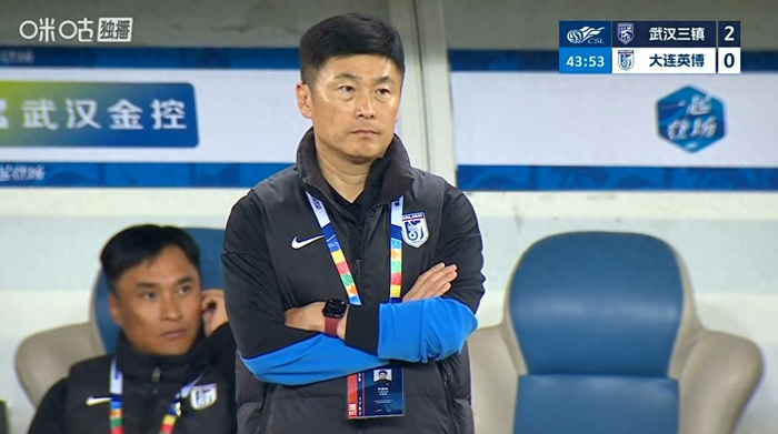 辽宁双雄新赛季两连败暴露战术混乱与外援困境